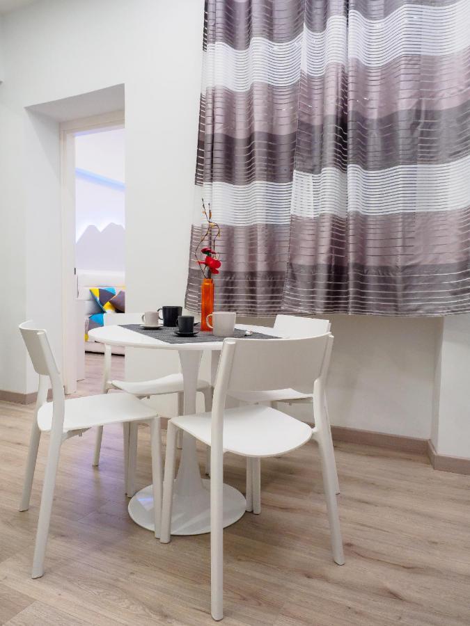 נאפולי Plebiscito Home Holidays מראה חיצוני תמונה